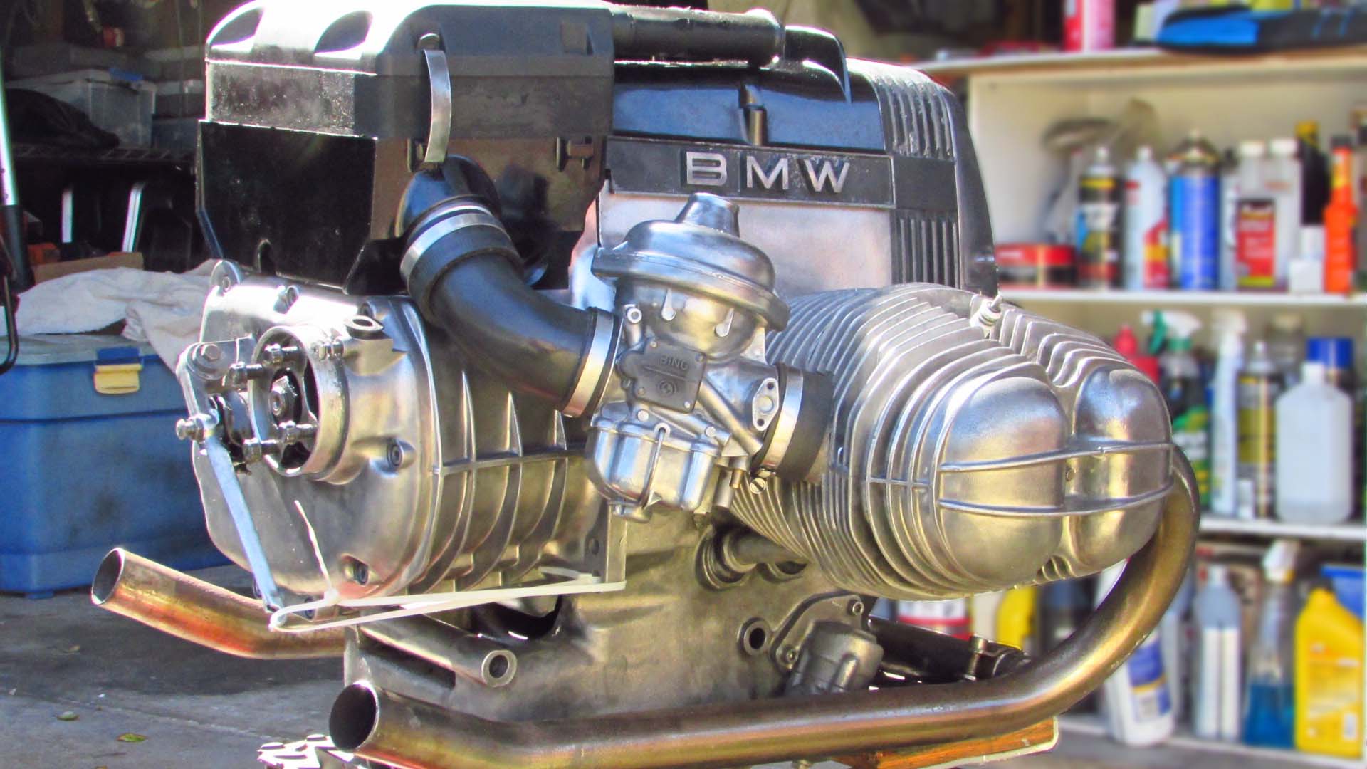 R100 engine.jpg